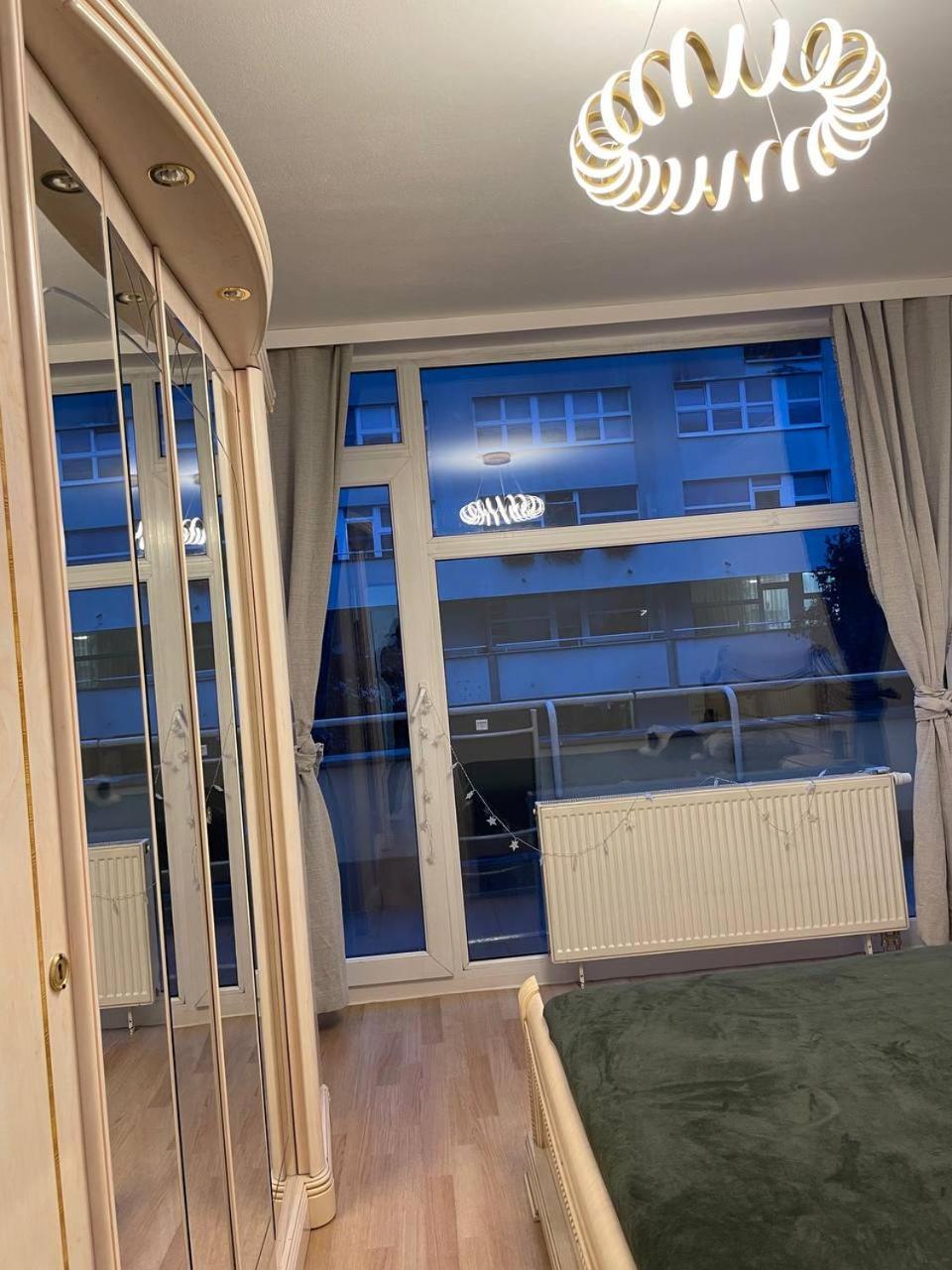 Cozy Bright Apartment *